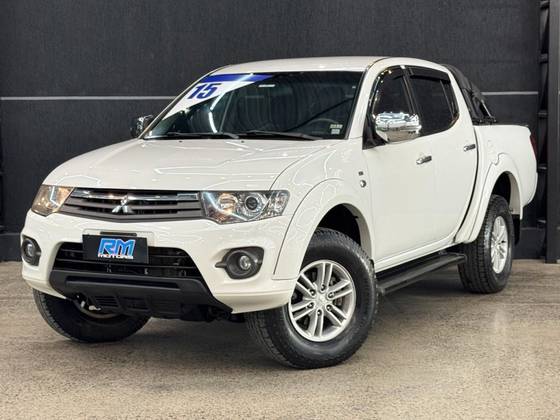 MITSUBISHI L200 TRITON 3.5 HPE 4X4 CD V6 24V FLEX 4P AUTOMÁTICO